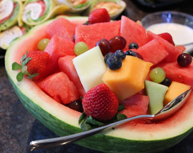 Nicht nur das Fruchtfleisch und die Kerne der Wassermelone sind genießbar... (Quelle: pixabay).