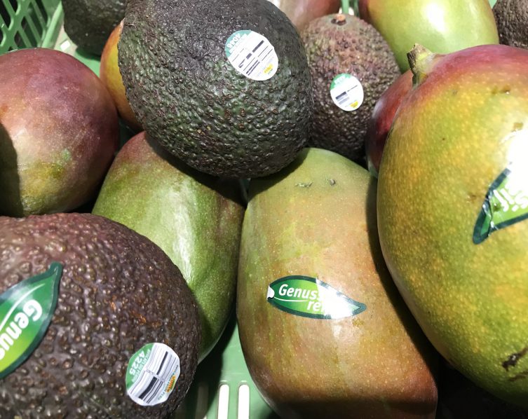 Obst aus dem Discounter (Foto: Denise Heller).